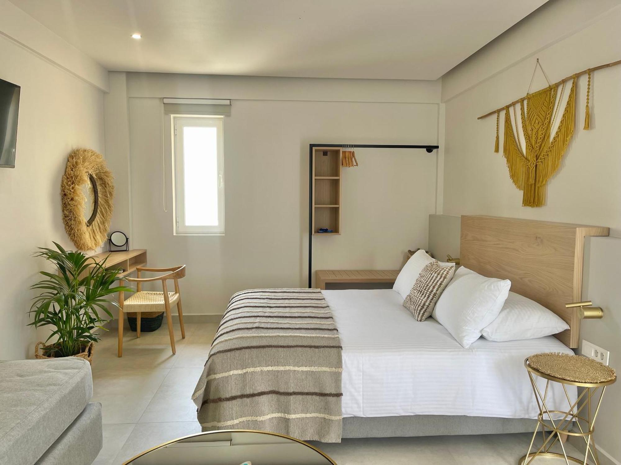 Alexia Beach Hotel Agia Marina  Bagian luar foto