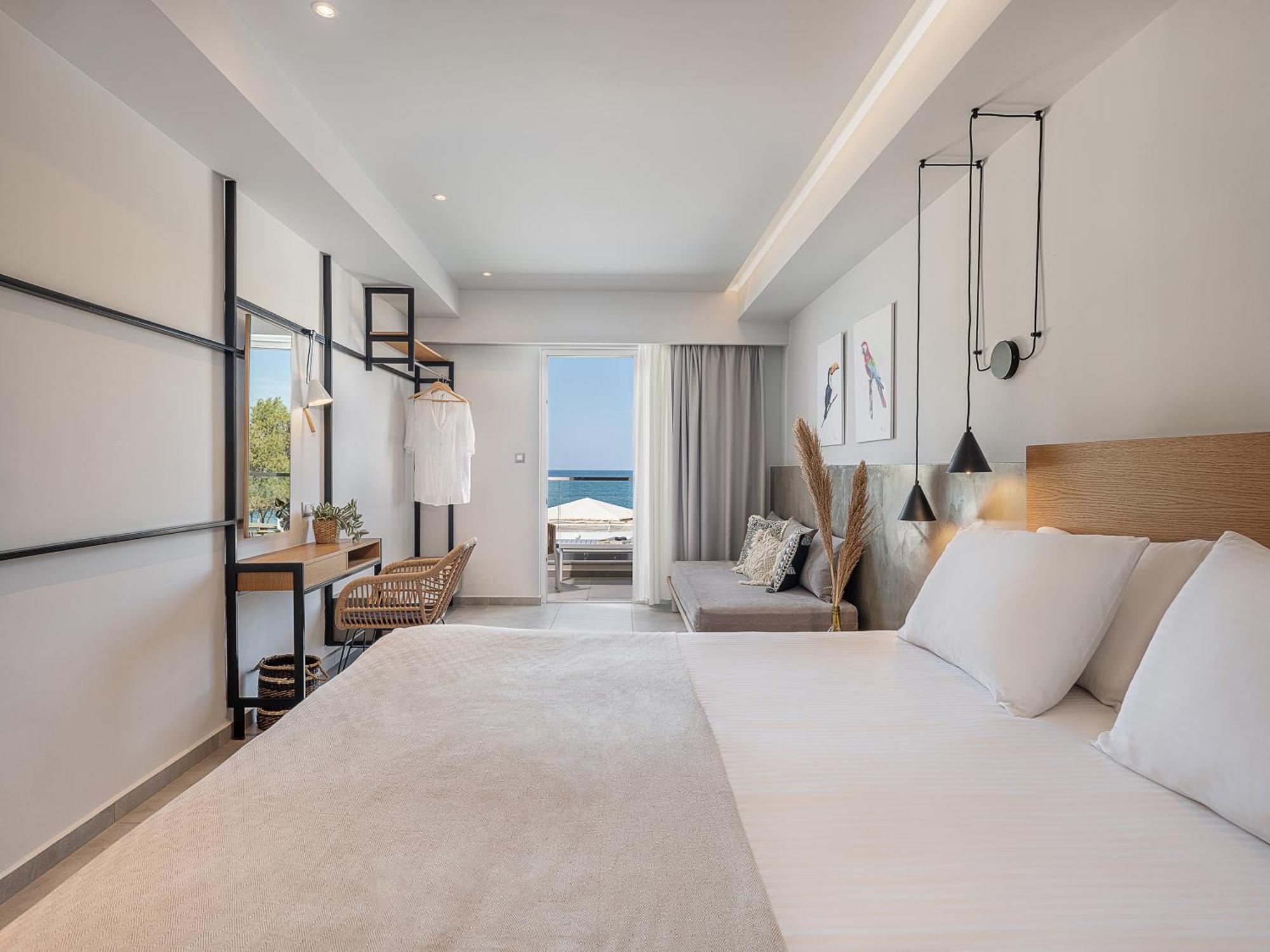 Alexia Beach Hotel Agia Marina  Bagian luar foto