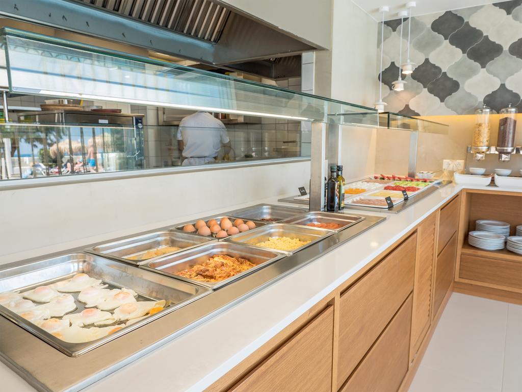 Alexia Beach Hotel Agia Marina  Bagian luar foto